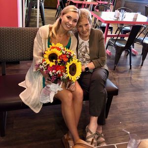 Meet your Posher, Olivia